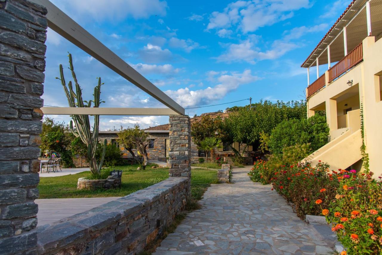 Holiday Rooms Otzias Exterior photo