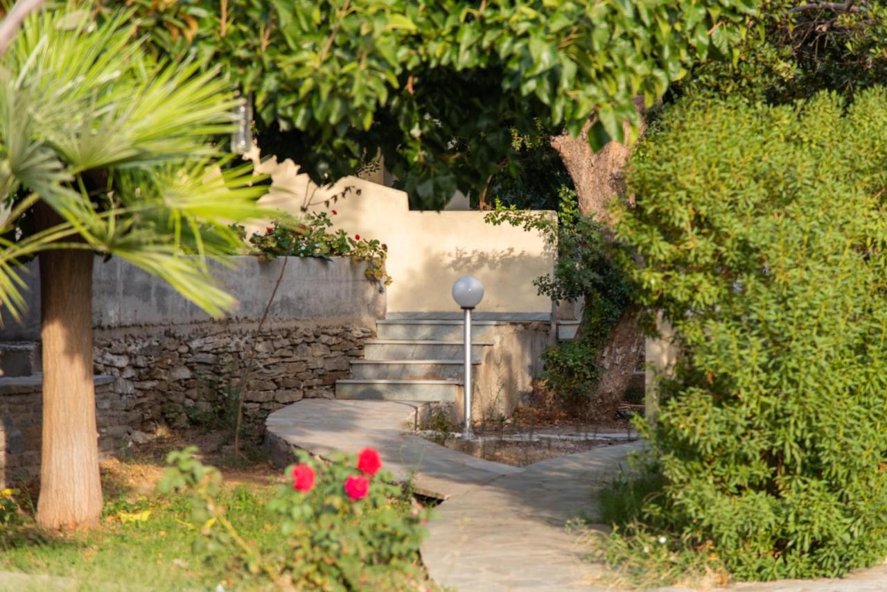 Holiday Rooms Otzias Exterior photo