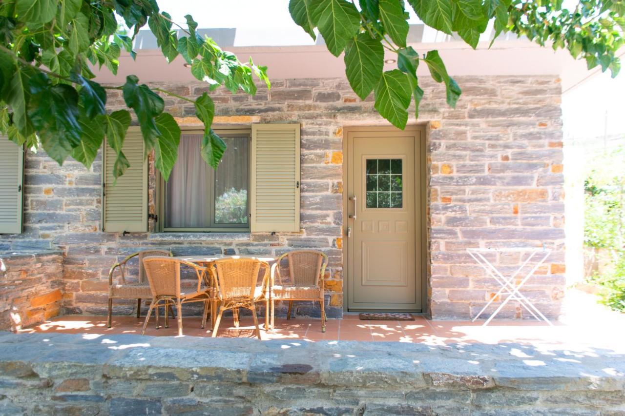 Holiday Rooms Otzias Exterior photo