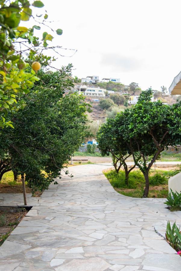 Holiday Rooms Otzias Exterior photo