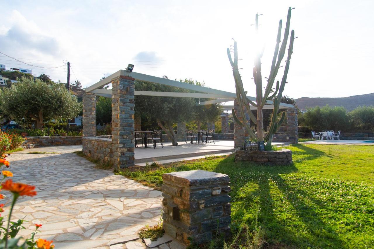 Holiday Rooms Otzias Exterior photo