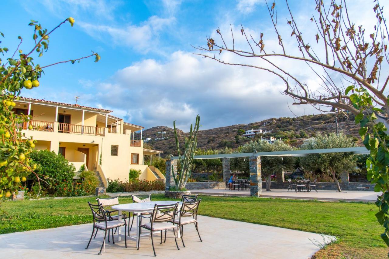 Holiday Rooms Otzias Exterior photo