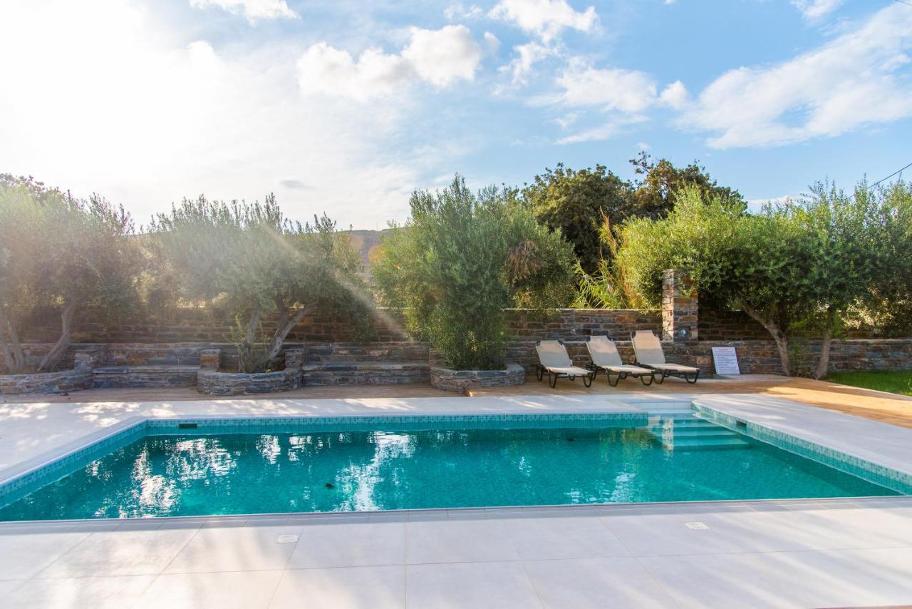 Holiday Rooms Otzias Exterior photo
