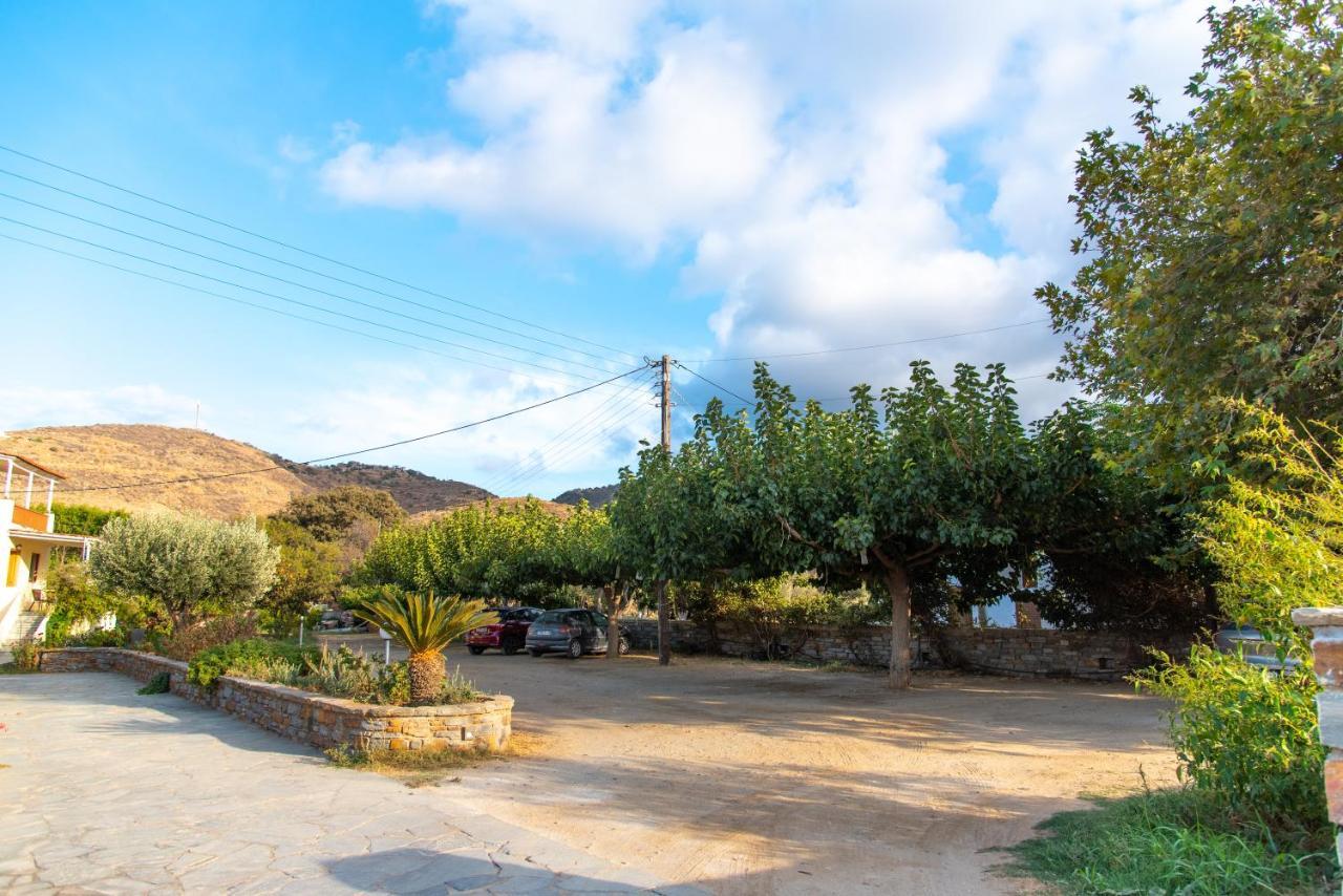 Holiday Rooms Otzias Exterior photo