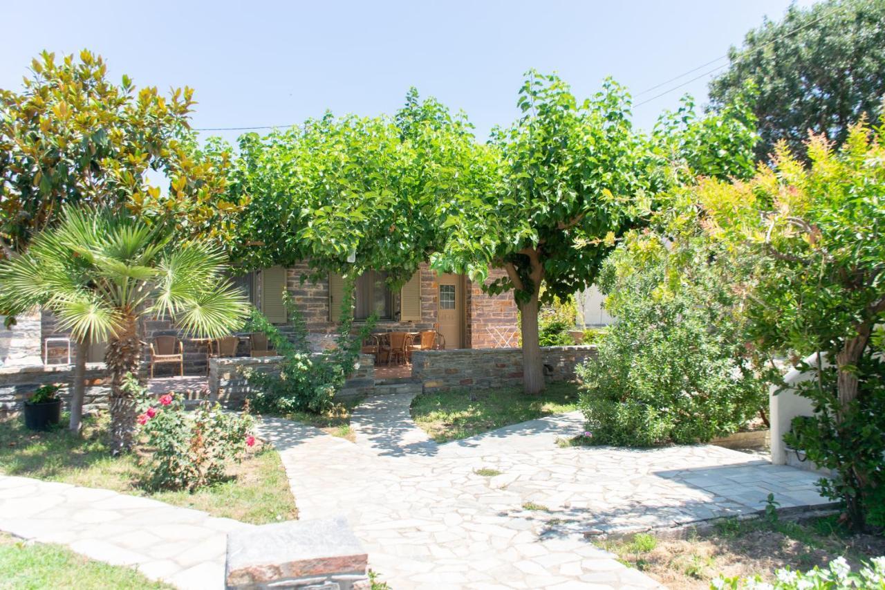 Holiday Rooms Otzias Exterior photo