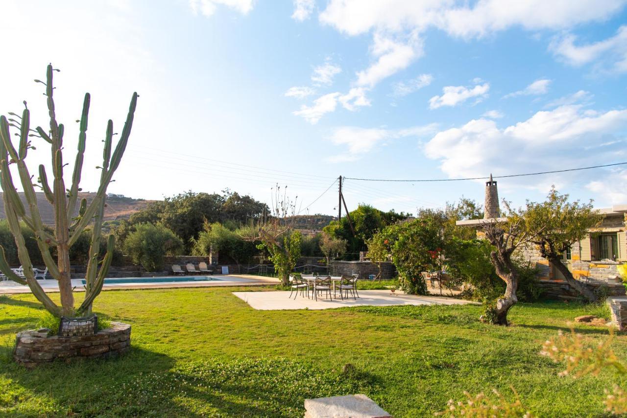 Holiday Rooms Otzias Exterior photo