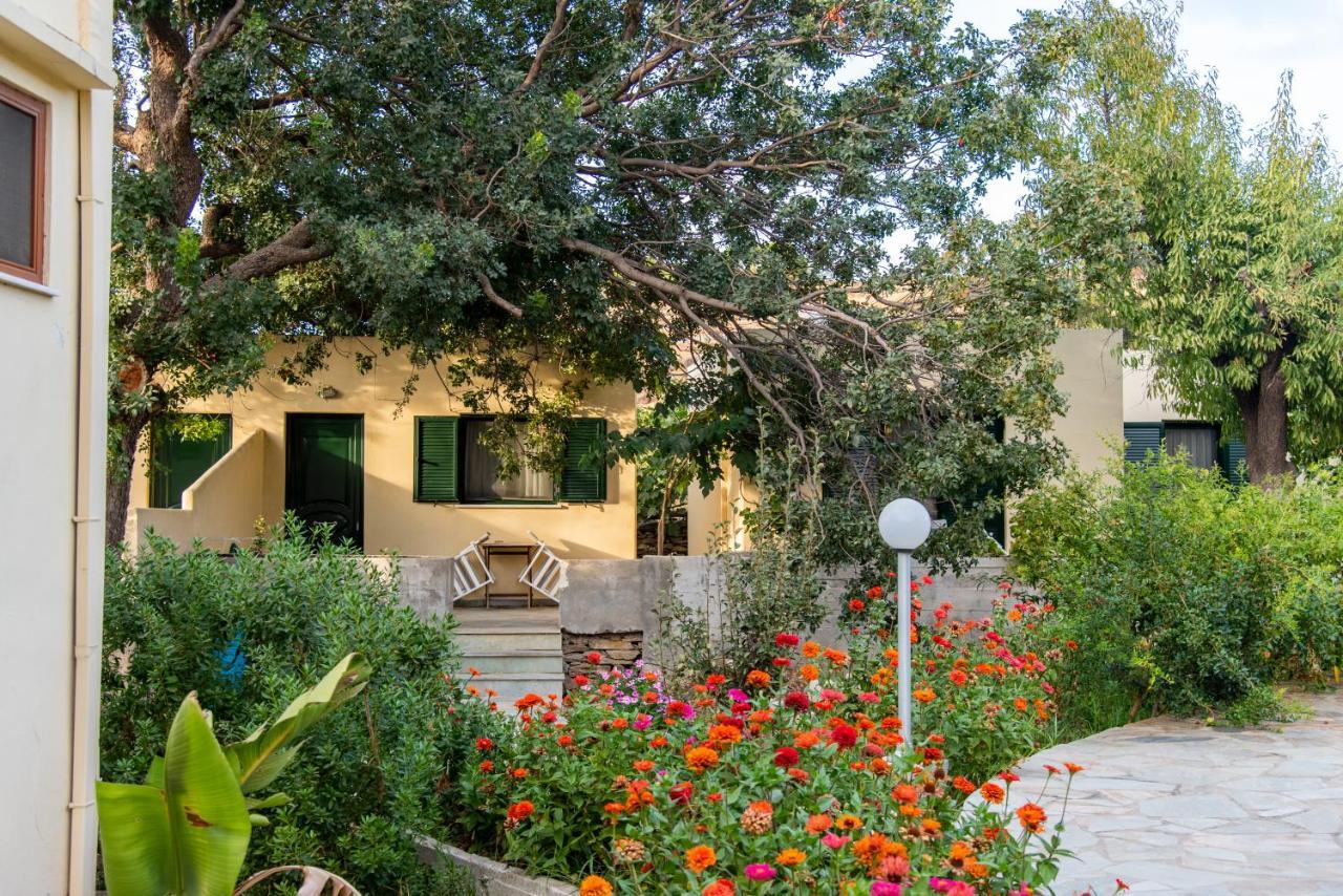 Holiday Rooms Otzias Exterior photo