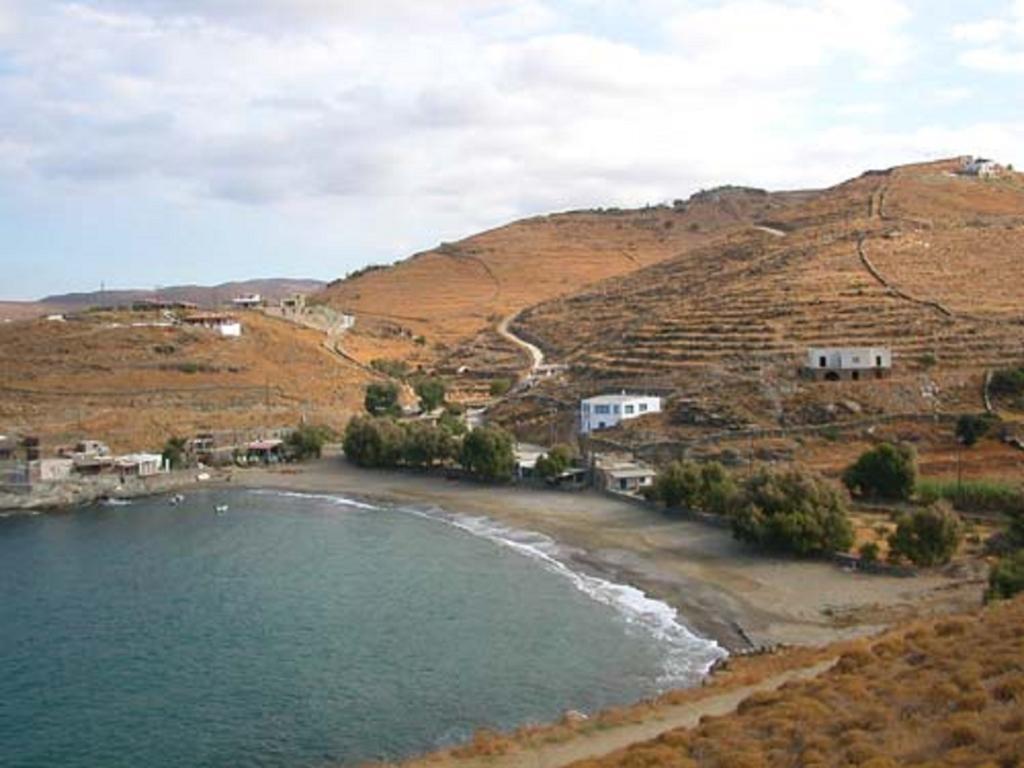 Holiday Rooms Otzias Exterior photo